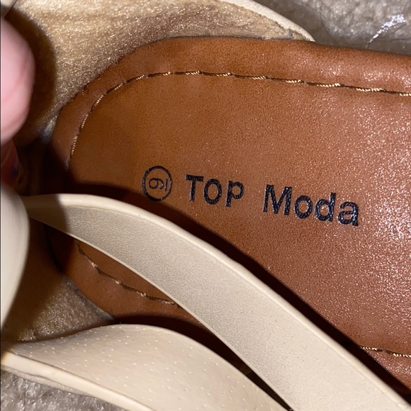 TOP Moda Tan Strappy Sandals - Picture 2 of 6